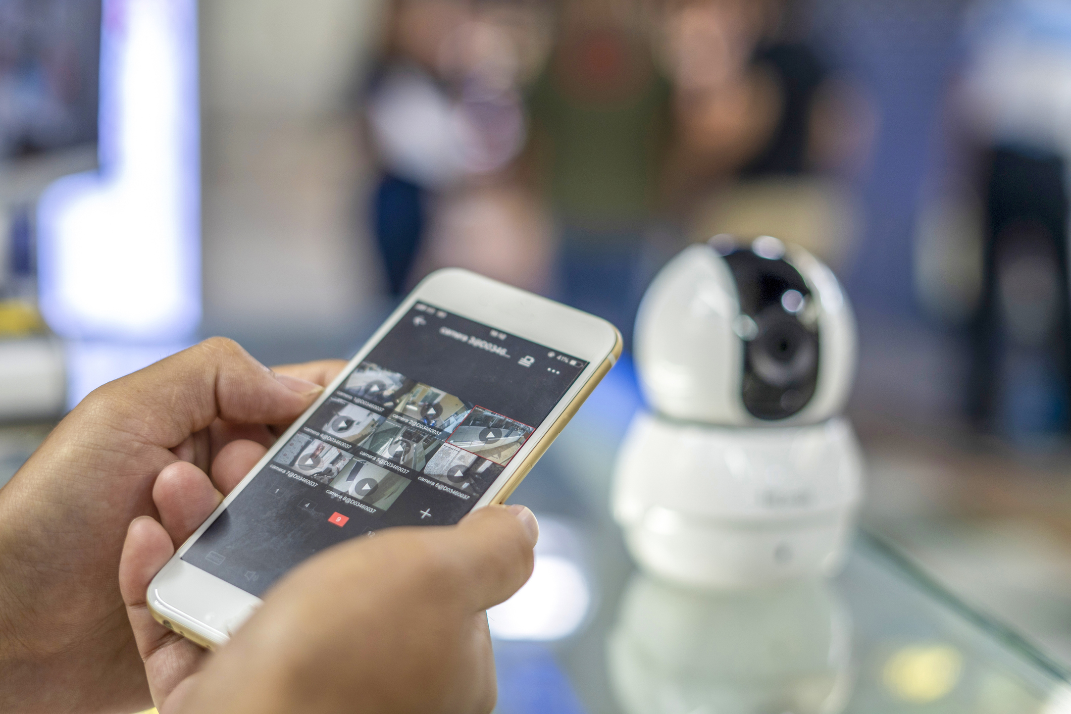 Cómo detectar cámaras ocultas conectadas al WiFi de un Airbnb